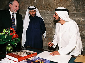Achmed und Scheich Mohammed bin Rashid Al Maktoum von Dubai